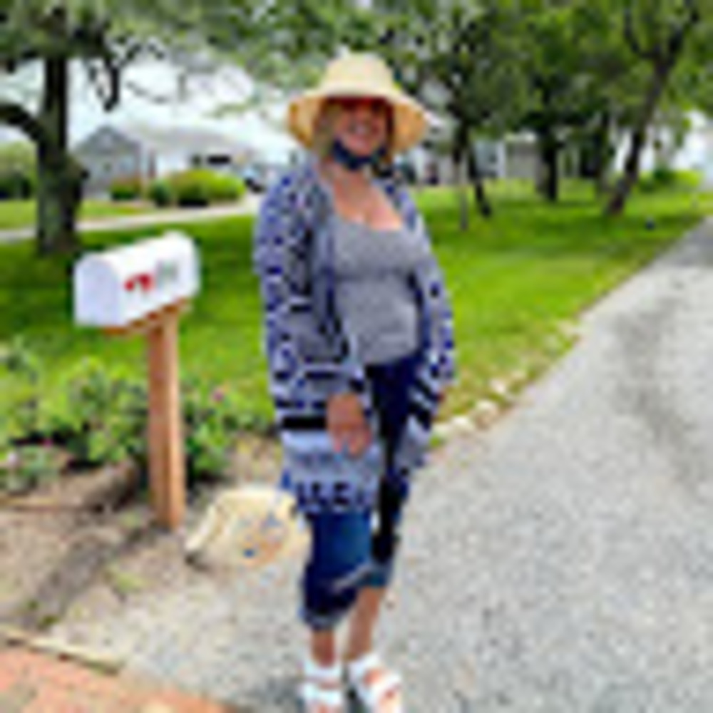 Meet your Posher, Ivelisse